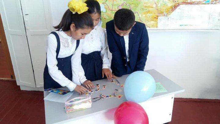 Ыбырай Алтынсарин атындағы орта мектебінің орыс тіл пəнінің мұғалімдерімен оқушылар арасында қызықты сыныптан тыс іс-шара өткізілді.
